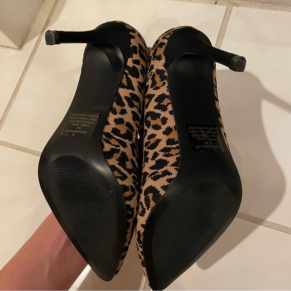 STEVE MADDEN Enya Leopard Animal Print Sock Bootie Stiletto Size 7 Like New - Picture 5 of 12